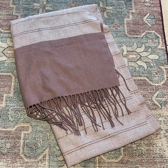 Accessories - 100% Cashmere Scarf